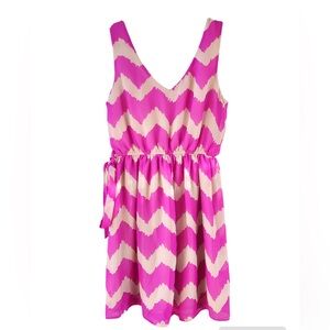 EUC Lily Rose Sz M Chevron Dress